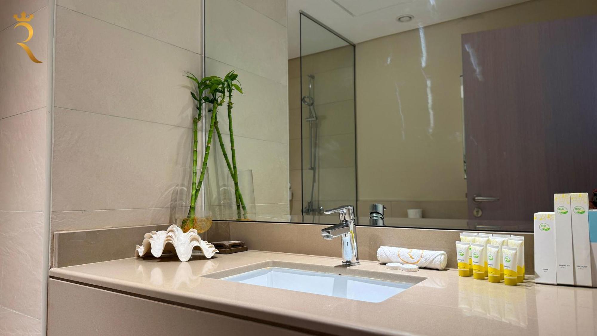 Yas Island Bliss 1br With Ferrari World Views Apartment